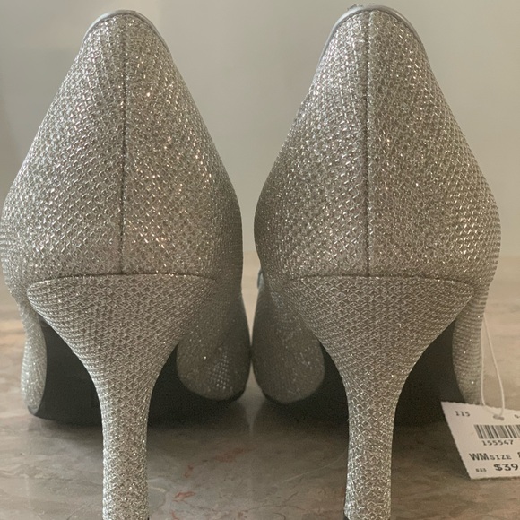 Classy Silver Sparkle Pointed Toe Heels - Picture 2 of 9